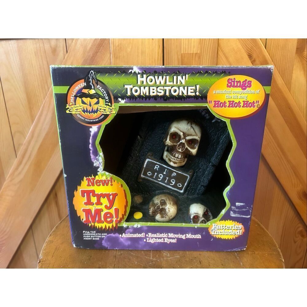 Vintage 1983 Halloween Gemmy Howlin Tombstone Sings "Hot Hot Hot Lighted Eyes" (